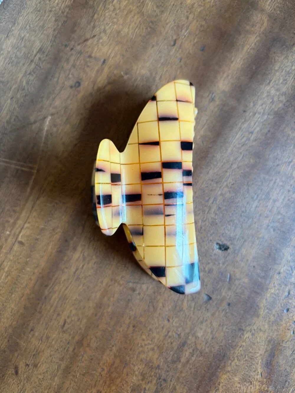 Machete Midi Heirloom Claw in Blonde Checker